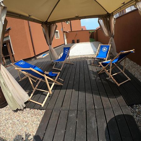 Bed and Breakfast Dolphin House Leba Exterior foto